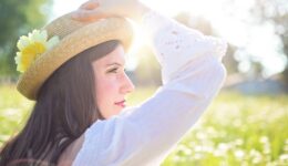 woman-1509959_1280 (1)