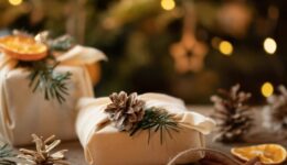 13 Sustainable Holiday Gifts Ideas with Heart from Moondust Cosmetics®  