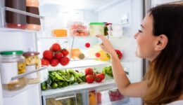 Glow Into the Season: Vitamin C, Collagen & Safe Summer Living 
